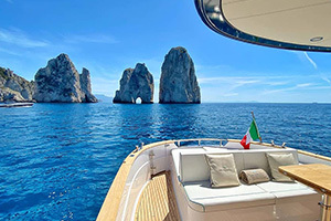 Luxury boat tours